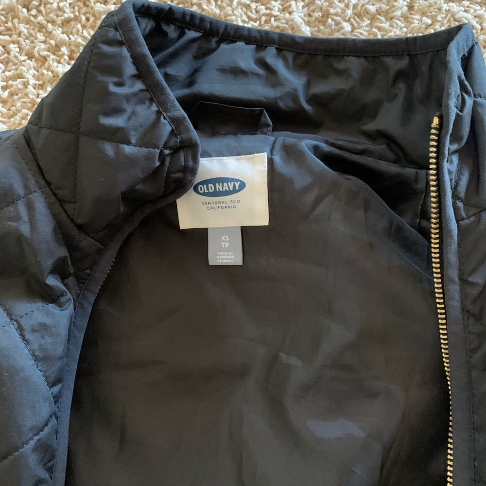 Vest - Picture 4 of 4